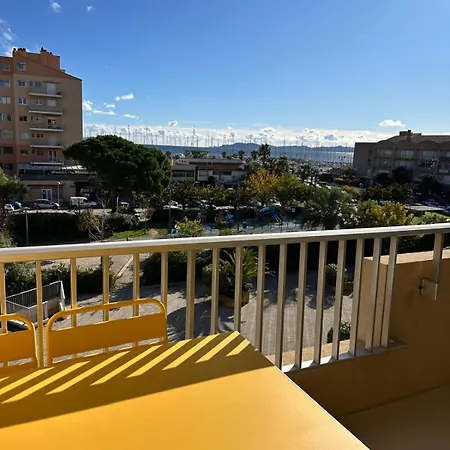 La Marine Hyères, Sea-view Duplex Appartement